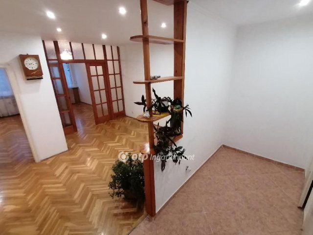 Eladó téglalakás, Debrecenben 63.9 M Ft, 2 szobás