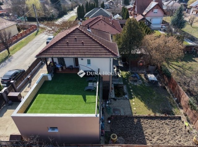 Eladó családi ház, Halásztelken 132.5 M Ft, 5 szobás