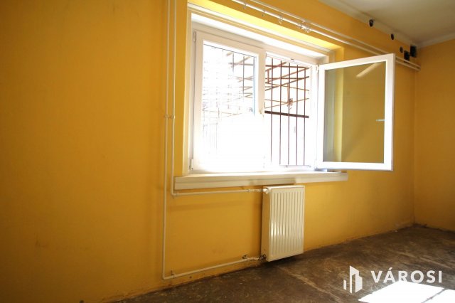 Eladó családi ház, Cereden 21.9 M Ft, 10+1 szobás