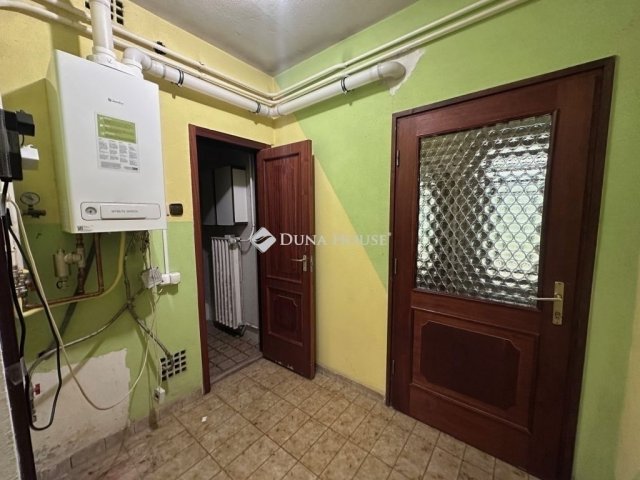 Eladó családi ház, Szegeden 199 M Ft, 7 szobás