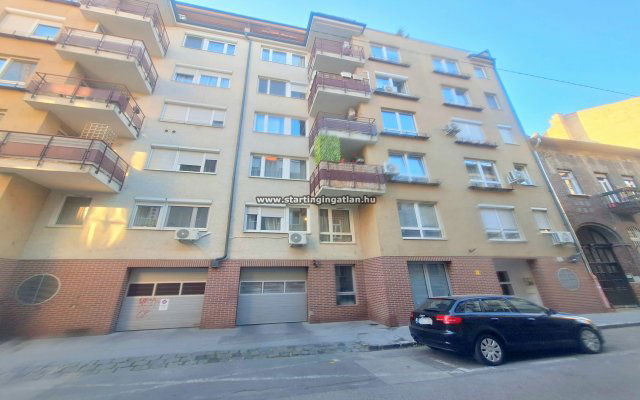 Eladó garázs, Budapesten, VIII. kerületben 8.5 M Ft