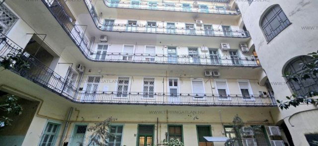 Eladó téglalakás, Budapesten, VI. kerületben, Király utcában