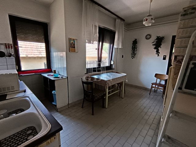 Eladó ikerház, Kerepesen 94.9 M Ft, 6 szobás