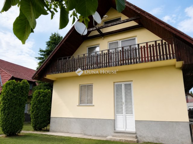 Eladó családi ház, Balatonlelleén 135 M Ft, 8 szobás