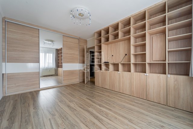 Eladó panellakás, Budapesten, XV. kerületben 79.9 M Ft, 3 szobás