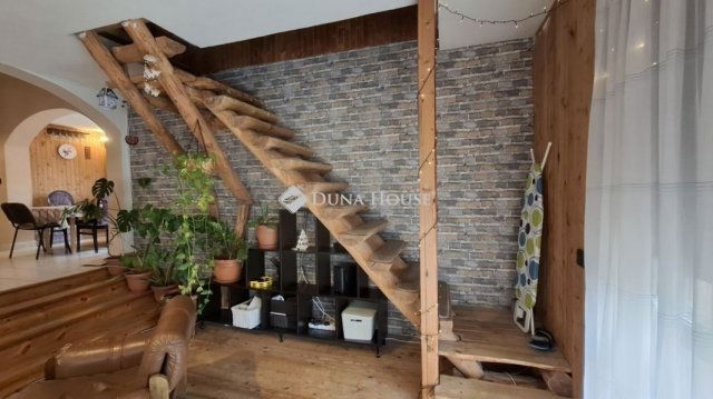 Eladó családi ház, Budapesten, XVIII. kerületben 158.9 M Ft