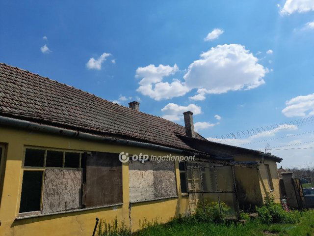 Eladó családi ház, Jánoshalmán 2.5 M Ft, 2 szobás