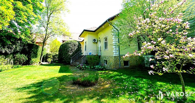 Eladó családi ház, Budapesten, X. kerületben 350 M Ft, 6 szobás