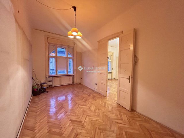 Eladó téglalakás, Budapesten, VII. kerületben 90 M Ft, 4 szobás
