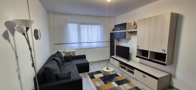 Kiadó panellakás, albérlet, Debrecenben, Karácsony György utcában