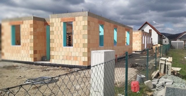 Eladó családi ház, Harkán 105 M Ft, 4 szobás