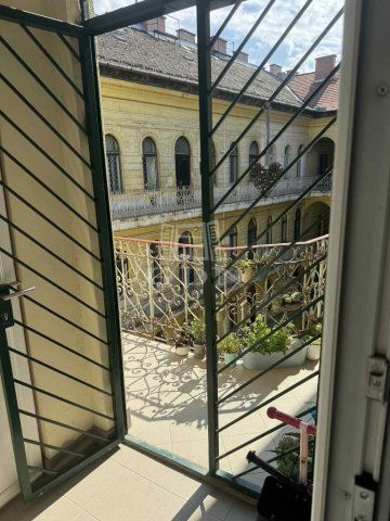 Eladó téglalakás, Budapesten, IX. kerületben 99.9 M Ft, 3 szobás