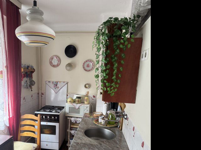 Eladó téglalakás, Pécsett, Komlói úton 25.9 M Ft, 2 szobás