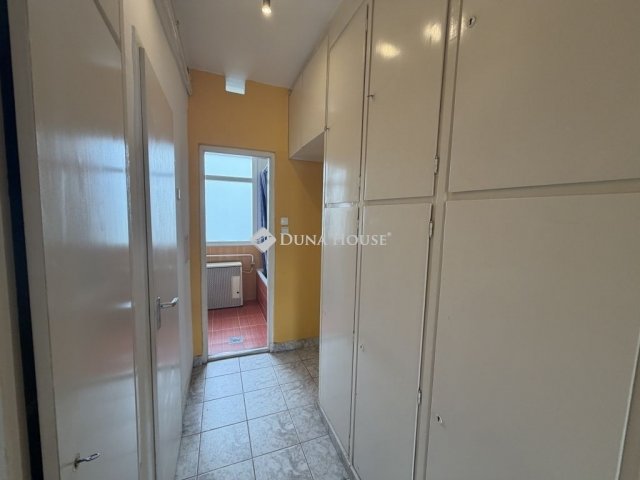 Eladó téglalakás, Budapesten, XXI. kerületben 60.9 M Ft
