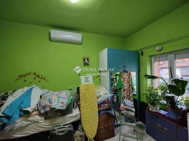 Eladó családi ház, Vecsésen 49.5 M Ft, 2 szobás