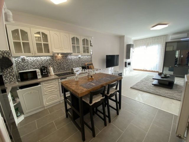 Eladó téglalakás, Budapesten, III. kerületben 72.99 M Ft