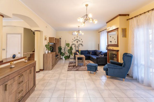 Eladó családi ház, Budapesten, XIX. kerületben 176.9 M Ft