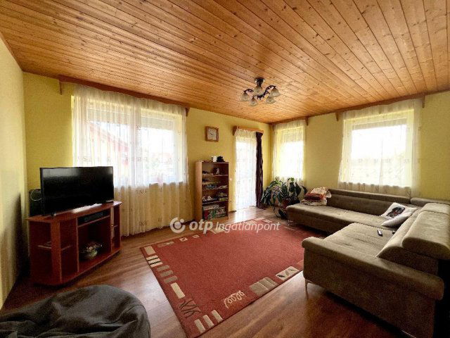 Eladó családi ház, Ravazdon 119.99 M Ft, 4 szobás
