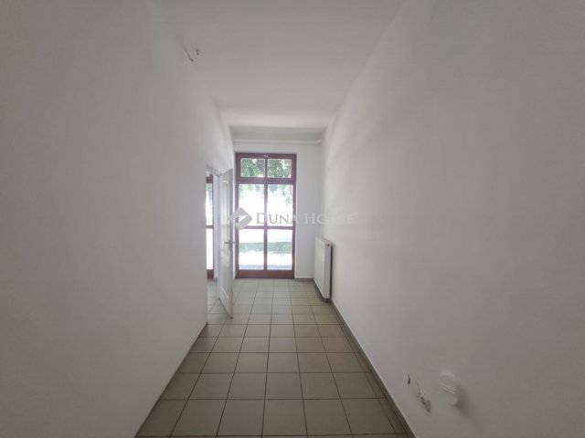 Eladó üzlethelyiség, Baján 39.9 M Ft / költözzbe.hu