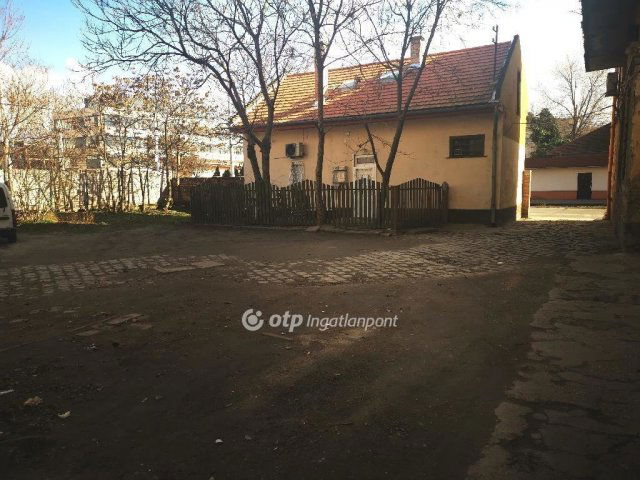 Eladó téglalakás, Budapesten, X. kerületben 27.9 M Ft, 1 szobás