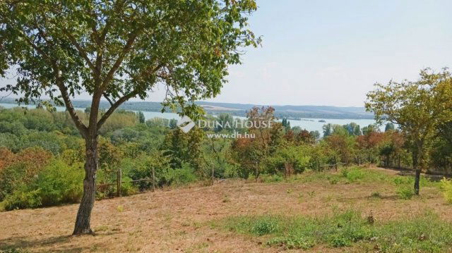 Eladó családi ház, Tihanyban 549.9 M Ft, 3 szobás