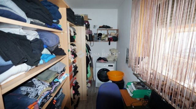 Eladó családi ház, Zalaegerszegen 89.9 M Ft, 5 szobás