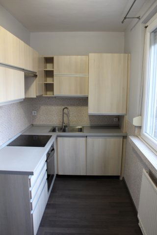 Eladó panellakás, Debrecenben, Derék utcában 65.9 M Ft