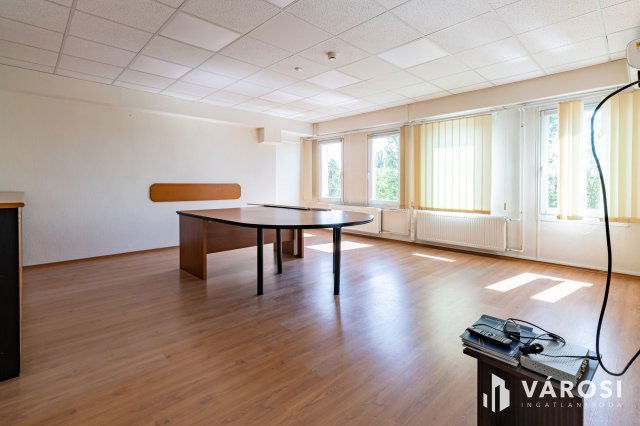 Eladó iroda, Budapesten, XIV. kerületben 140 M Ft