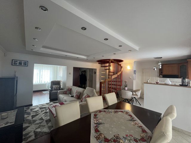 Eladó családi ház, Albertirsán 109.9 M Ft, 4 szobás