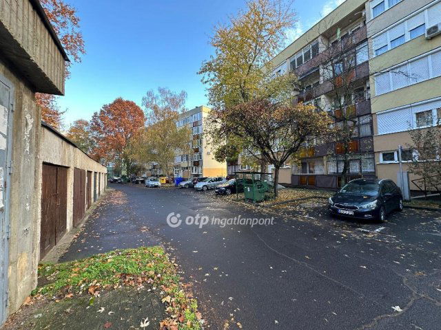 Eladó téglalakás, Nyíregyházán 43 M Ft, 2 szobás