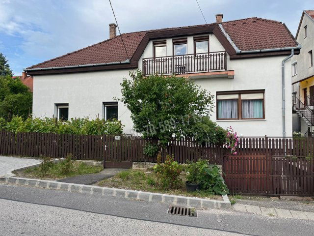 Eladó családi ház, Budaörsön, Naphegy utcában 155 M Ft