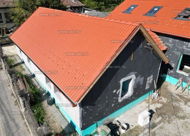 Eladó családi ház, Budakalászon 59.9 M Ft, 2 szobás