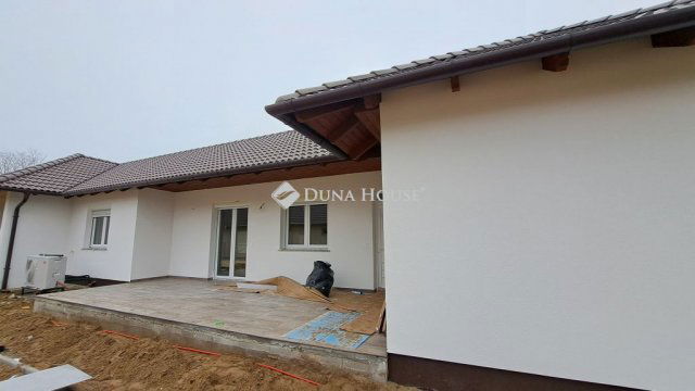 Eladó ikerház, Vasadon 80 M Ft, 4 szobás / költözzbe.hu