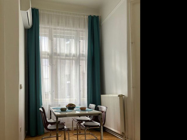 Kiadó téglalakás, albérlet, V. kerületben, Papnövelde utcában