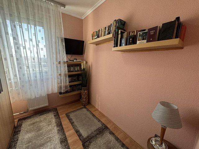 Eladó panellakás, Budapesten, III. kerületben 63.5 M Ft