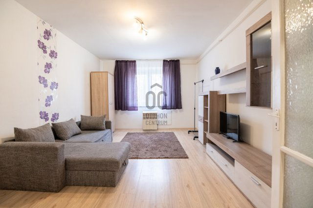 Eladó téglalakás, Szekszárdon, Zöldkert utcában 27.9 M Ft