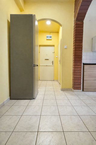 Eladó téglalakás, Dunaújvárosban 25.9 M Ft, 1 szobás