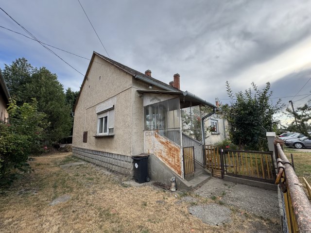Eladó családi ház, Ácson 49 M Ft, 3 szobás