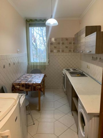 Kiadó panellakás, albérlet, Komáromban 180 E Ft / hó, 2 szobás