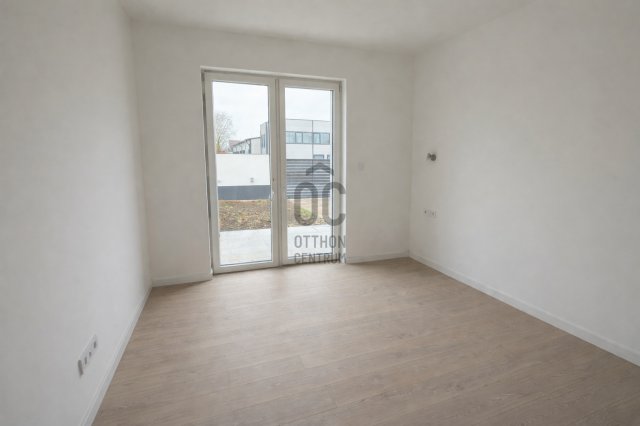 Eladó családi ház, Hajdúböszörményen 119.99 M Ft, 6 szobás