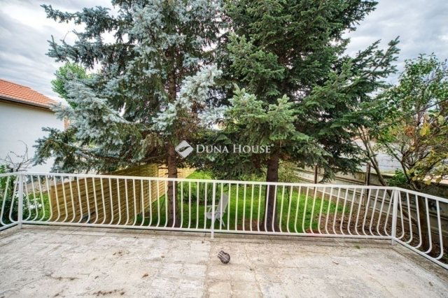 Eladó téglalakás, Budapesten, XVIII. kerületben 100 M Ft