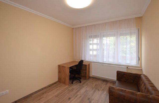 Kiadó téglalakás, albérlet, Debrecenben 245 E Ft / hó, 3 szobás