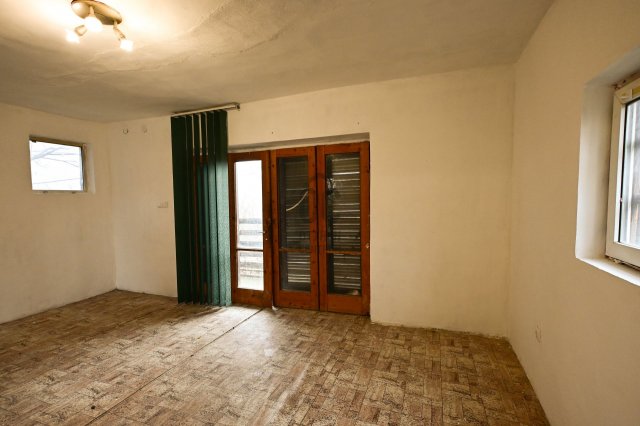 Eladó családi ház, Pákozdon 41.9 M Ft, 4 szobás