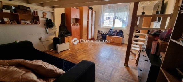 Eladó panellakás, Budapesten, X. kerületben 33 M Ft, 1 szobás