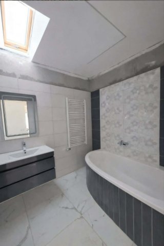 Eladó téglalakás, Nyergesújfaluban 82 M Ft, 3 szobás
