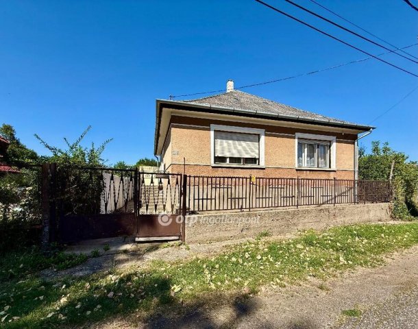 Eladó családi ház, Szerencsen 19.9 M Ft, 2+1 szobás