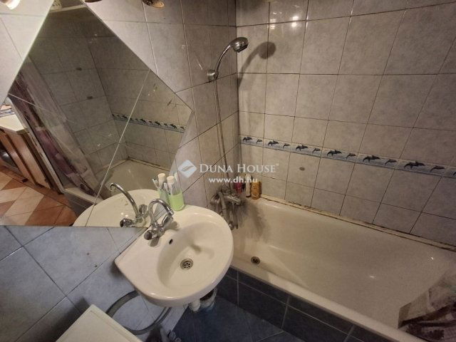 Eladó téglalakás, Budapesten, X. kerületben 32.9 M Ft, 3 szobás