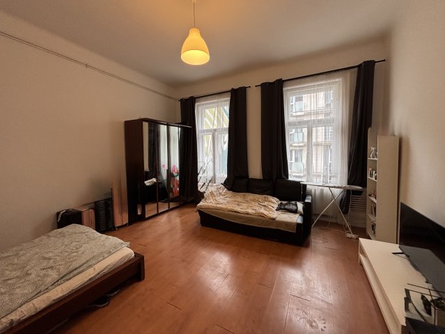 Eladó téglalakás, Budapesten, VII. kerületben 140 M Ft, 2 szobás