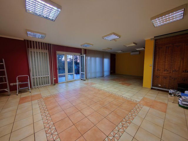 Eladó családi ház, Veszprémben 159 M Ft, 6+2 szobás