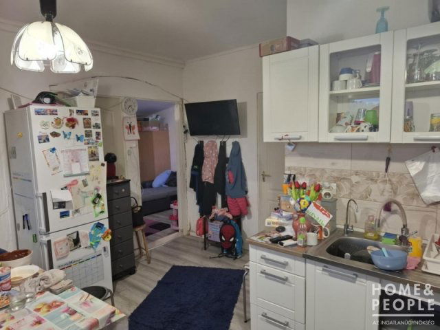 Eladó családi ház, Szatymazon 27.5 M Ft, 2 szobás